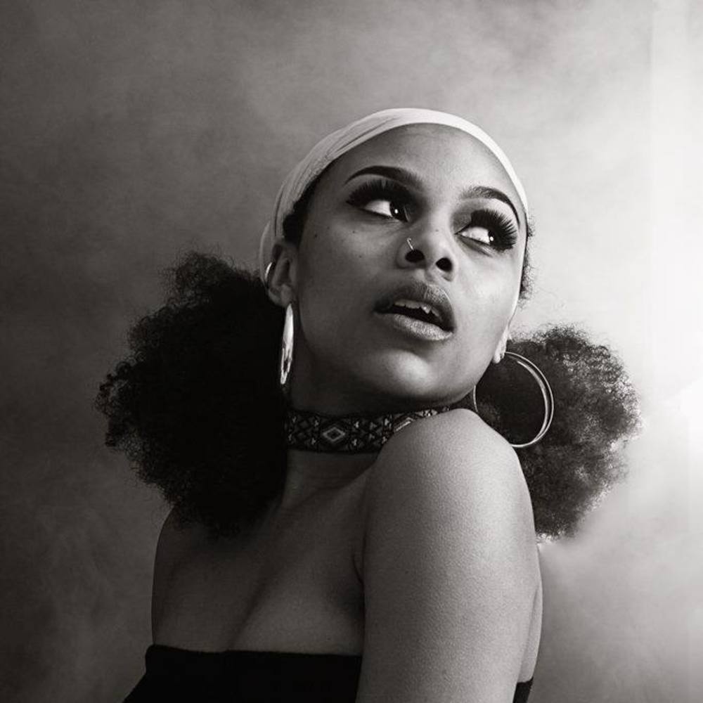 Meet your Posher, Charl'e